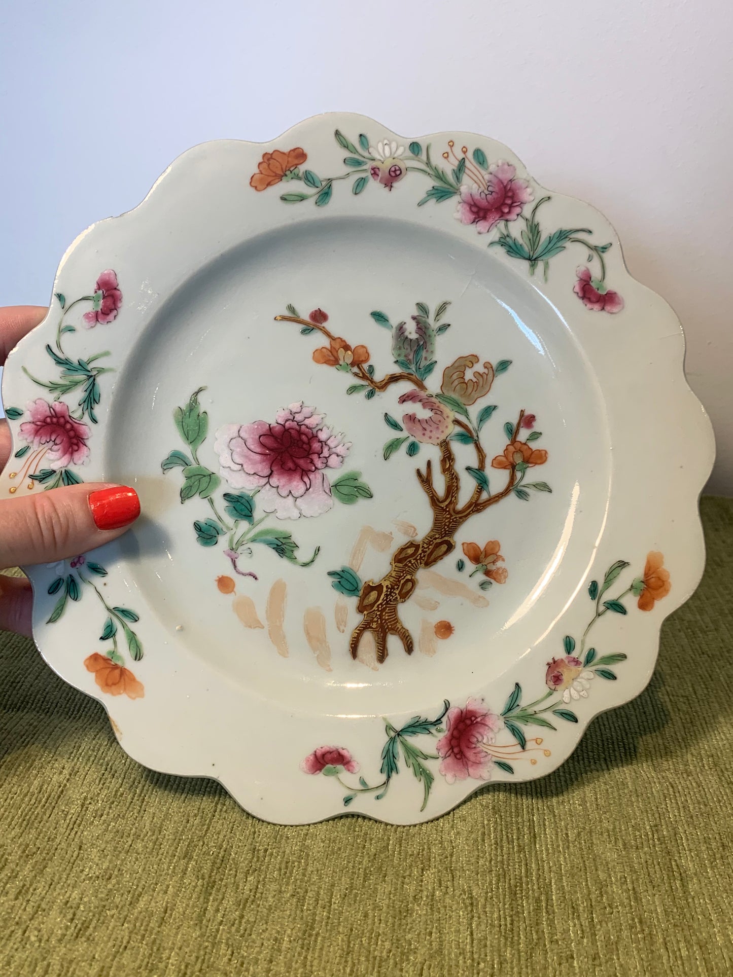Antique Qing Dynasty Plate. Chinese 18th Century Qianlong Famille Rose Decorated Porcelain Plate, Qing Dynasty.