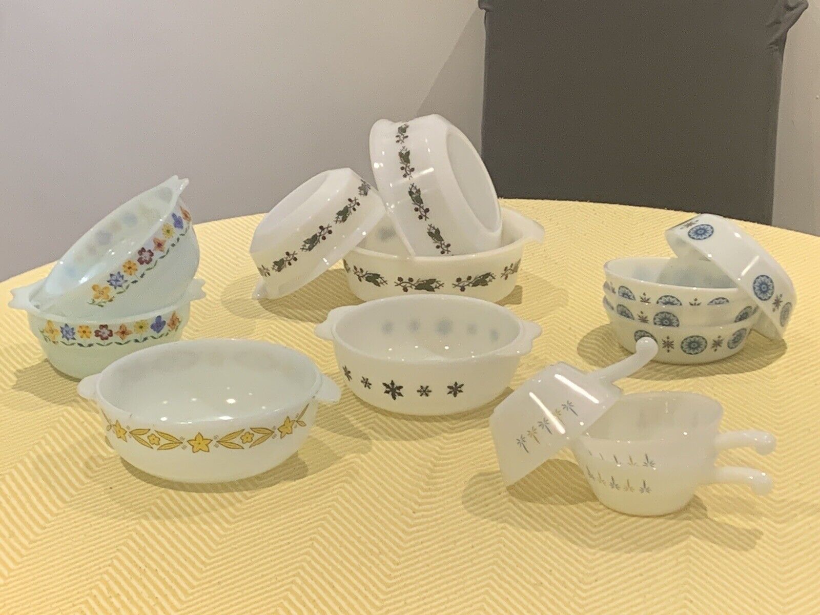 Vintage Milk Glass, 13 pieces, Pyrex, Phoenix & Fire King - dishes, bowls etc