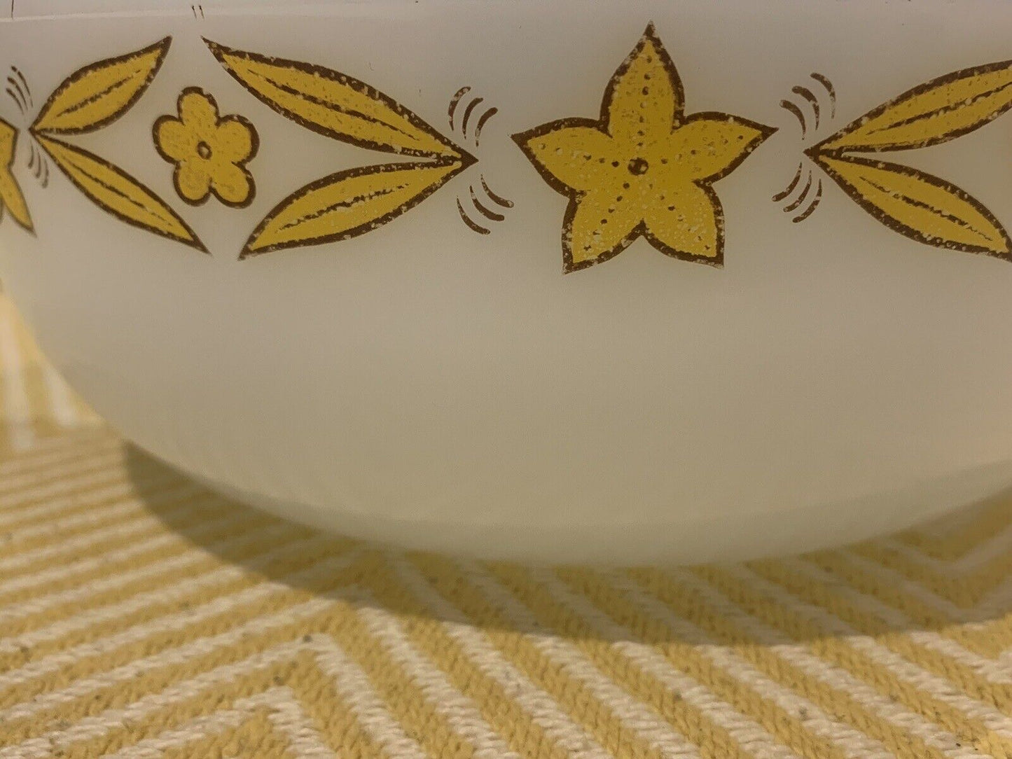 Vintage Milk Glass, 13 pieces, Pyrex, Phoenix & Fire King - dishes, bowls etc