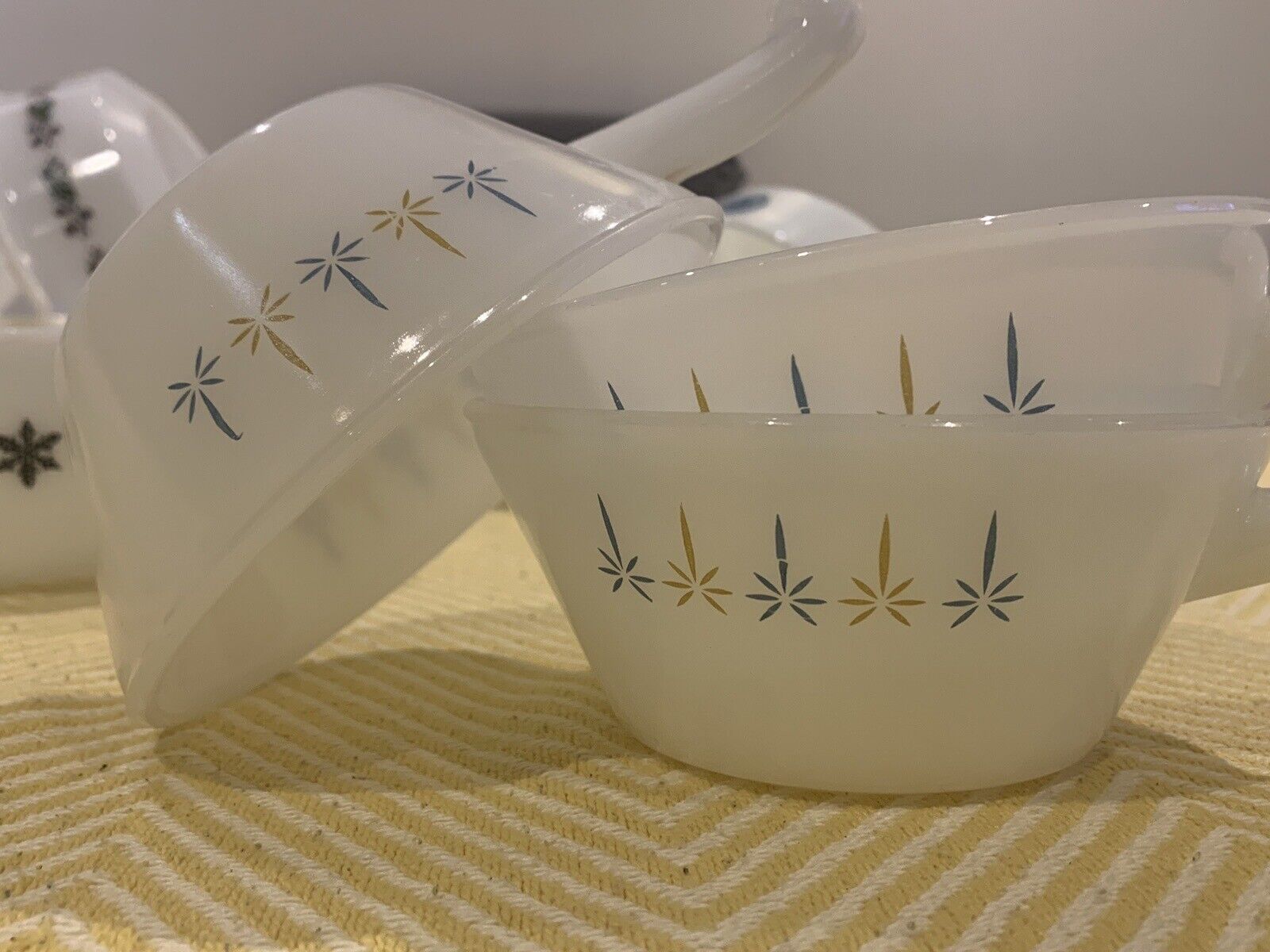 Vintage Milk Glass, 13 pieces, Pyrex, Phoenix & Fire King - dishes, bowls etc