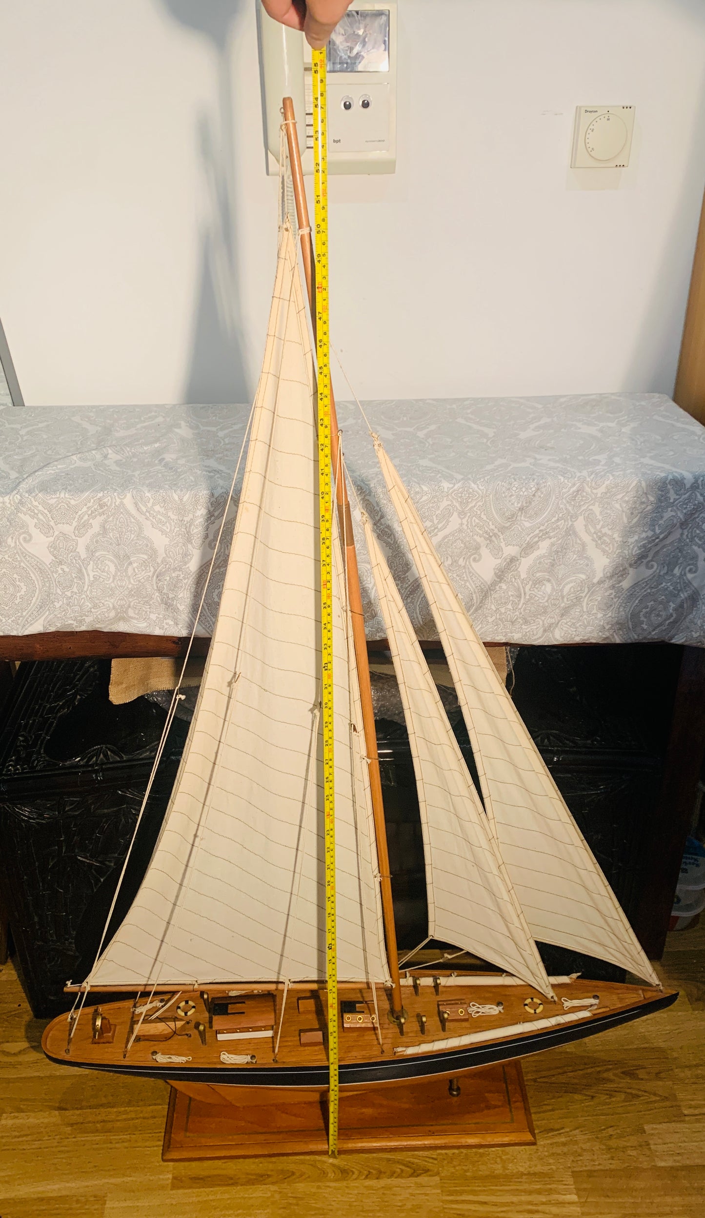 Very Large Scale Model Vintage Wooden Sailing Yacht (4ft 5)